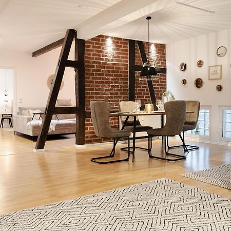 Jasta Homes Altstadt, Zentral, Ueberdachter Parkplatz, Netflix, Vollausstattung, Loft, Modern Und Komfort Хамельн Экстерьер фото